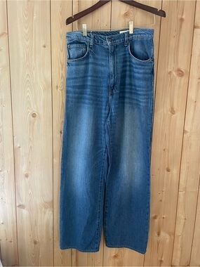 Imogene and Willie 'Catherine' Light Blue Denim